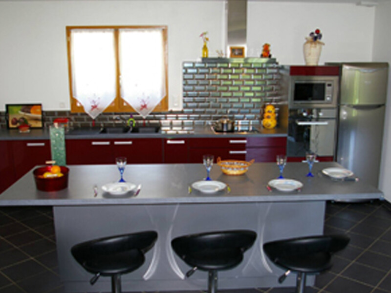 cuisine-rouge-noire-grenoble.jpg