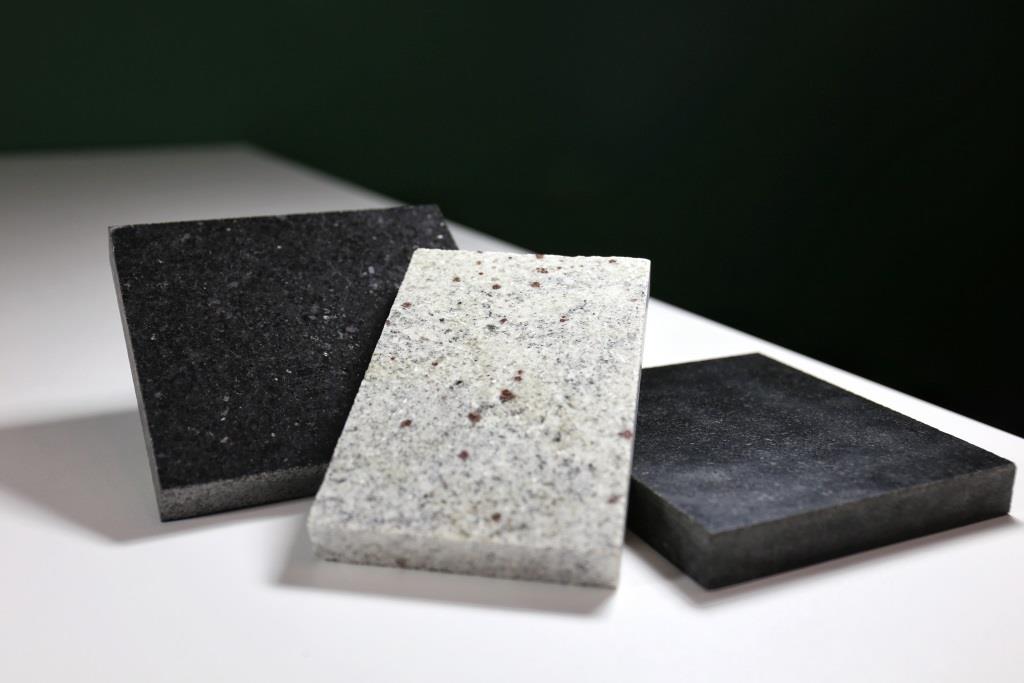 <p><strong>Plan de travail en Quartz :</strong></p><p>Le quartz est composé en général de 92% de poudre de quartz mélangés à de la résine de polyester.</p><p><br></p><p>Il est plus uniforme et plus résistant aux taches que la pierre naturelle. Il est moins sensible aux produits détergents.</p>